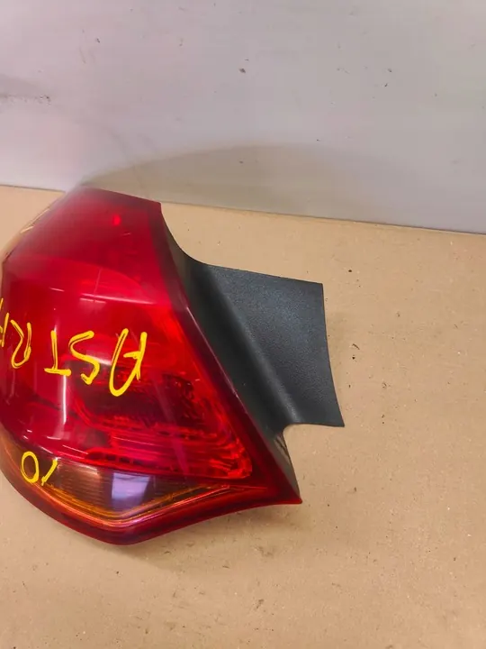 Opel Astra J Vänster Bakljus 13306459 image 3