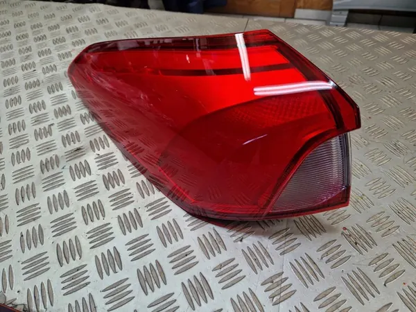 Höger Baklykt Ford Focus 2018 Kombi OEM JX7B-13404-EF image 2