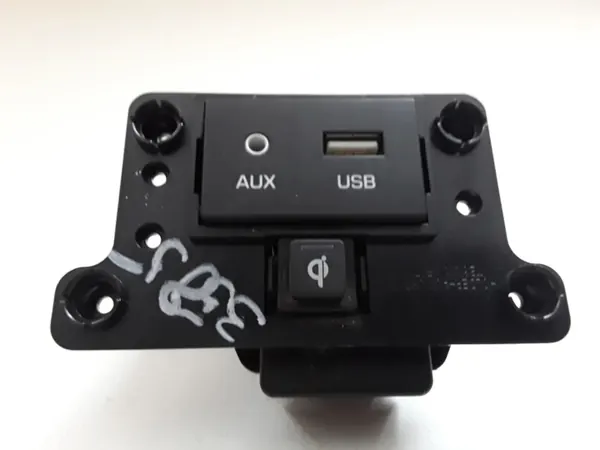 Tomada AUX Hyundai Ioniq OEM MF1709070463 image 2