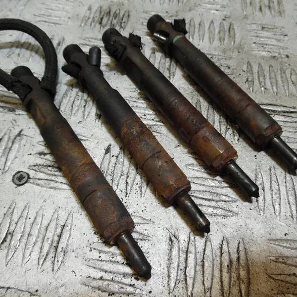 Polttoainesuuttimien sarja OEM XS40-TF Ford Focus MK1 image 2