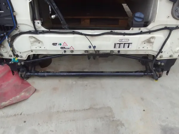 Alavanca de inclinação cabina DAF XF 106 OEM 1097258 - Usado image 2