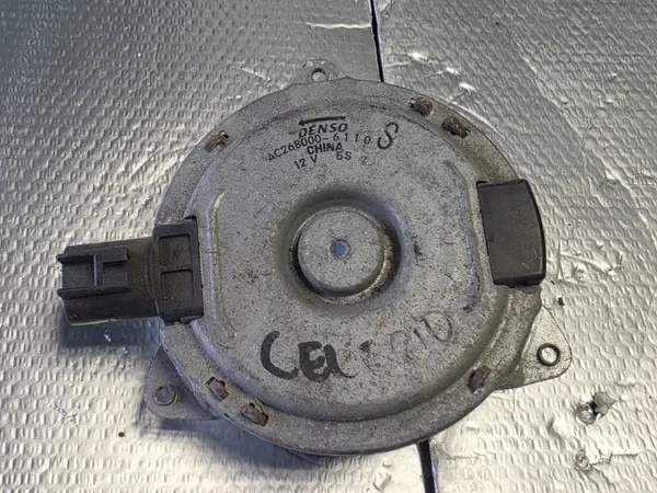 Suzuki Celerio Jäähdytinpuhallinmoottori OEM 268000-6110 image 2