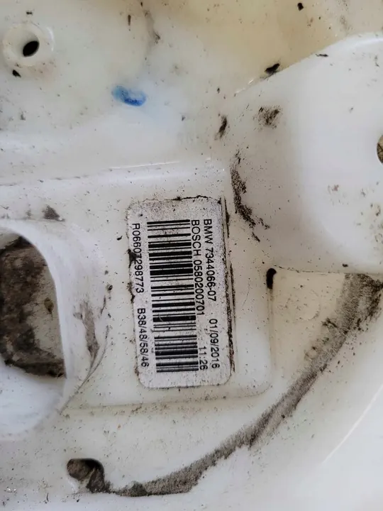 Brandstofpomp 2.0 BMW F30 F22 F23 2017 OEM 7344066 image 3