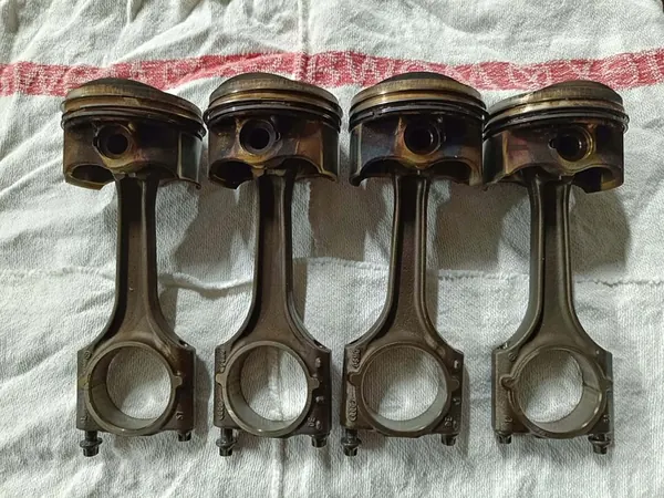 Pistão + Biela Audi A4 B8 1.8 TFSI 06HQ image 1