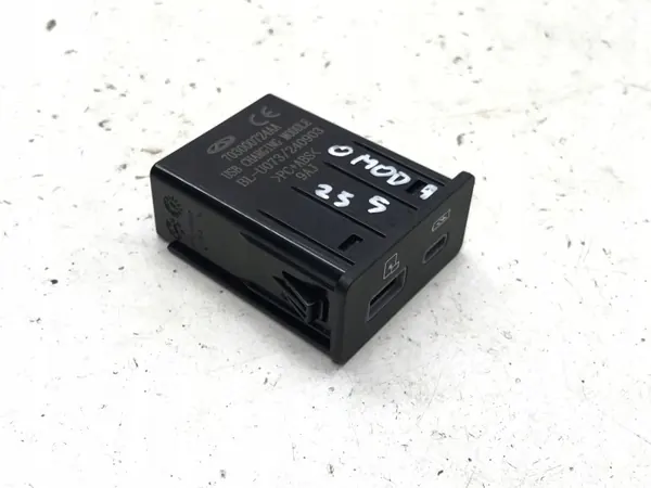Port USB-C OEM 703000724AA pour Chery Omoda 5 image 2