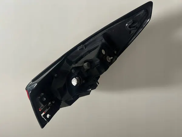 MAZDA CX-5 II KF 2017-2024 Luz Trasera LED Izquierda Original image 10