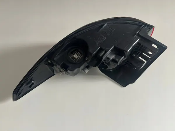 MAZDA CX-5 II KF 2017-2024 Luz Trasera LED Izquierda Original image 9