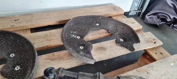 SQ5 8R Q5 Takajarrusatulat 330MM Audi OEM image 4