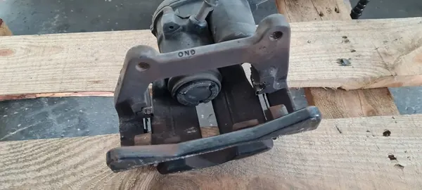 SQ5 8R Q5 Takajarrusatulat 330MM Audi OEM image 5