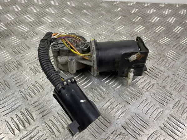 Moteur de boîte de transfert SsangYong Rexton OEM 0845PB123 image 2