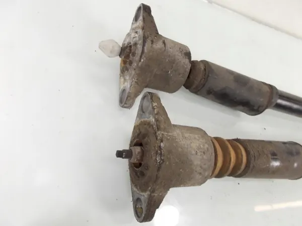 Achter Schokdempers Set OEM 3B1422JU071N Sedan image 4