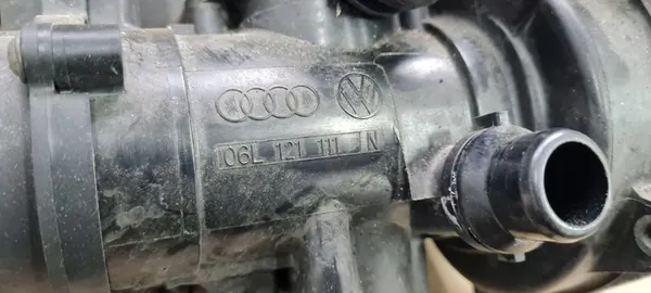 Vattenpump Audi A4 S4 B9 06L121111N image 5