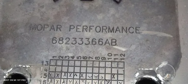 Dodge Challenger 2022 Moottorikansi OEM 68233366AB image 5
