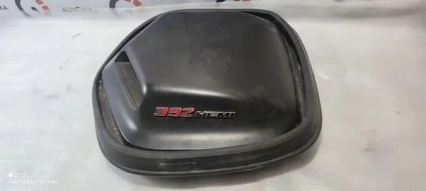 Dodge Challenger 2022 Moottorikansi OEM 68233366AB image 6