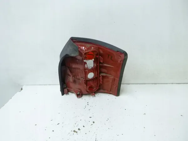 Luz trasera izquierda Audi A4 B6 2005 image 4