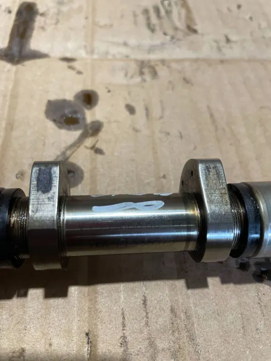 Árvore excêntrica da árvore de cames Citroen C3 Picasso OEM V75338888009 image 4