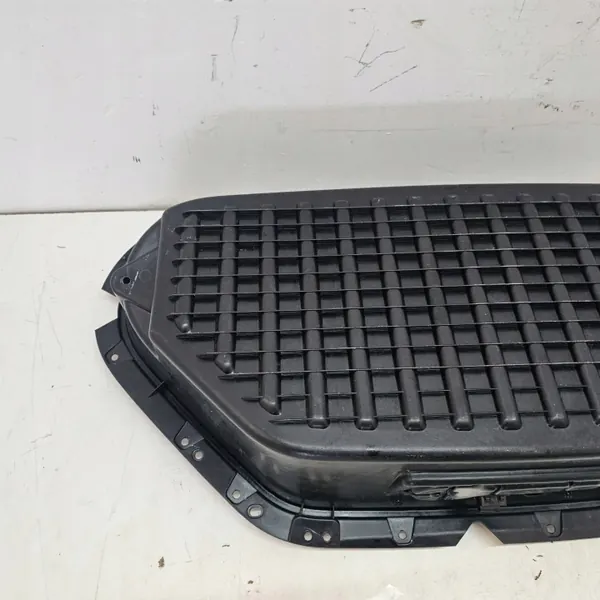 Tesla Model S Plaid 2022 Heckklappe OEM 156425400C image 10