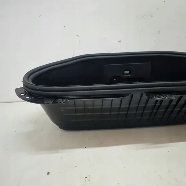 Tesla Model S Plaid 2022 Heckklappe OEM 156425400C image 7