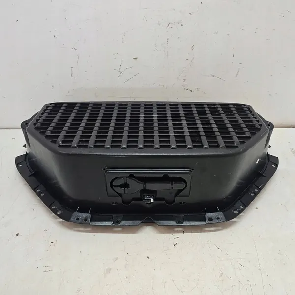 Tesla Model S Plaid 2022 Heckklappe OEM 156425400C image 9