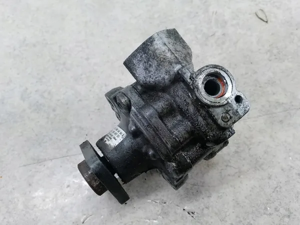 Pompe de direction assistée OEM 8K0145154B pour Audi A4 B8 image 2