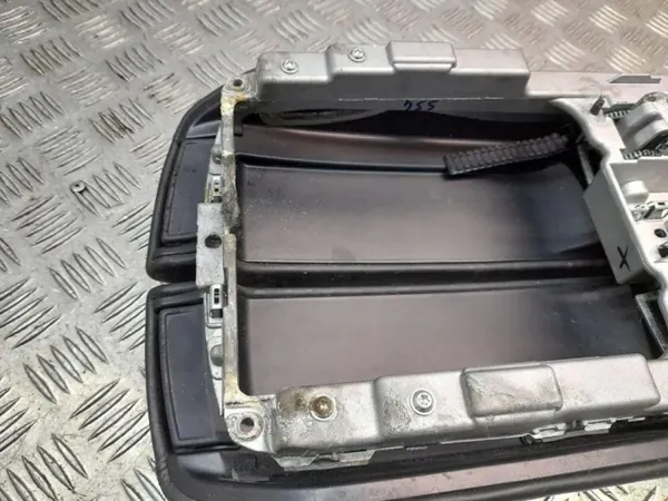 Apoio de Braço Audi A8L D4 13- OEM 4H0864206C image 3