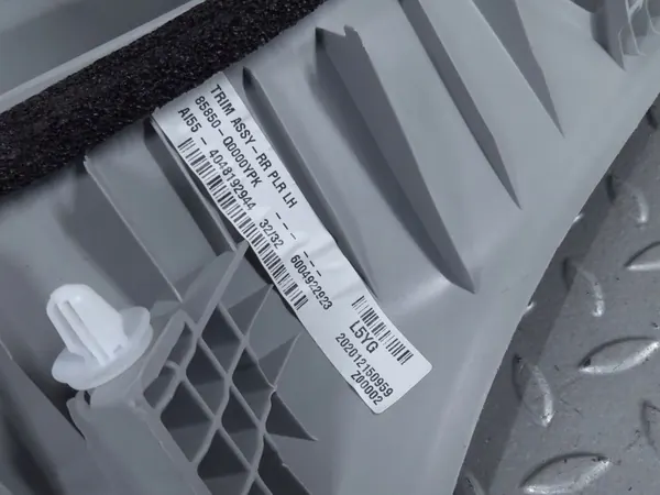 Hyundai i20 zijruitlijst links OEM 85850Q0000 image 3