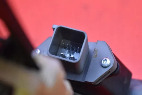 Elevador de vidro dianteiro esquerdo Opel Insignia A 08-14 OEM 965872102 image 7