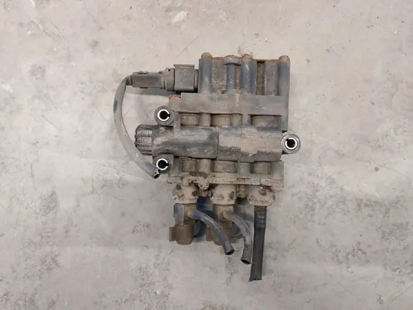 ECAS-ilmaisjousitusventtiili OEM A0013271425 Mercedesille image 2
