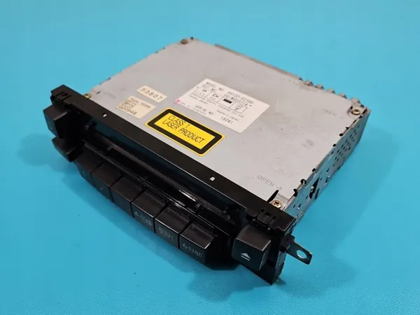 Radio de fábrica OEM 86120-52390 para Toyota Yaris I image 2