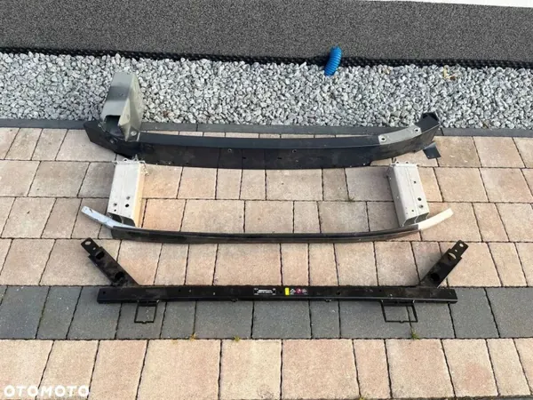 Volvo S60 framstötfångarförstärkning OEM 5637856 image 2