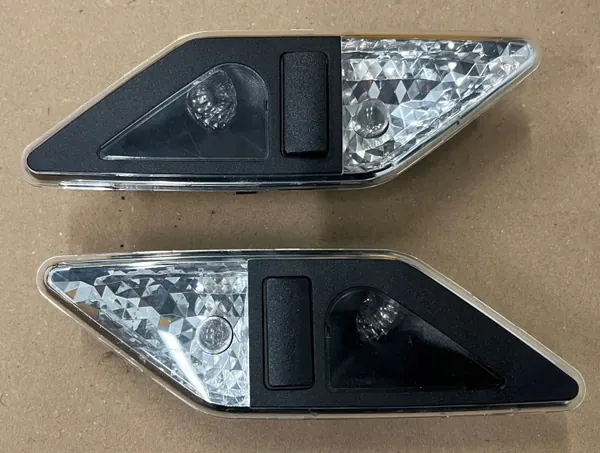 Plaque plafond arrière OEM 2JA007877-01/02 pour BMW E46 image 2