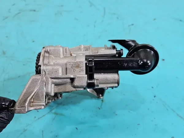 Gebruikte oliepomp OEM 05C145208 voor Skoda Kamiq 1.0 TSI image 5