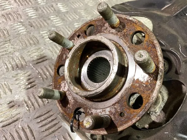 Moyeu roue avant OEM 51705N7100 - Hyundai OE d'occasion image 3