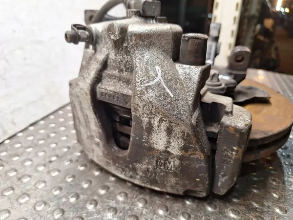 Mozzo sterzo anteriore destro Opel Corsa C 13154318 image 3