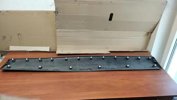 Mercedes-Benz Skjutdörrslist A9106905300 image 2