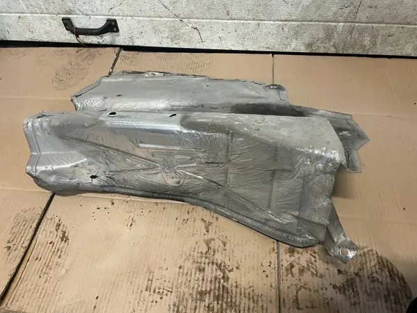 Abgashitzschild BMW E36 OEM 1977265 - Gebraucht image 4