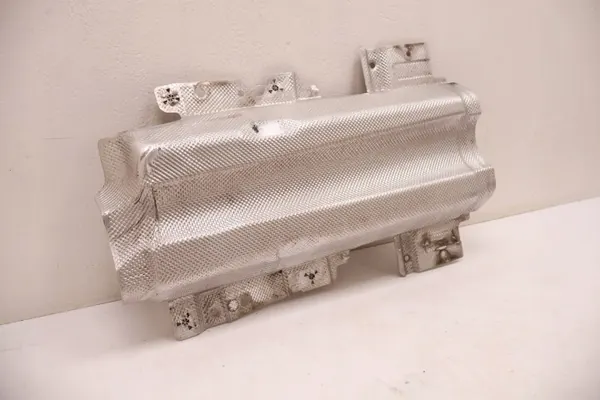 Maserati Grecale lämpökilpi OEM 670156911 image 3