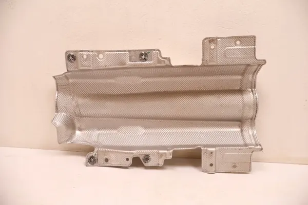 Maserati Grecale lämpökilpi OEM 670156911 image 5