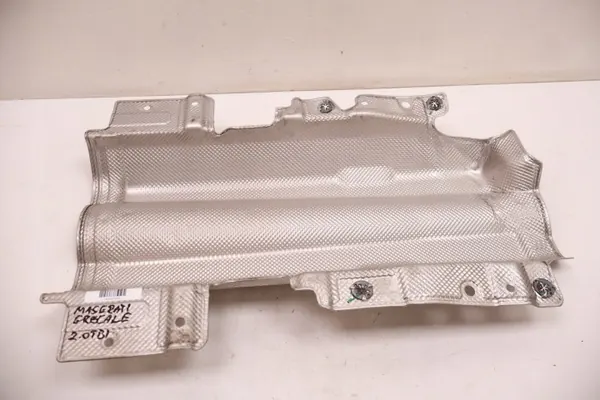 Maserati Grecale lämpökilpi OEM 670156911 image 6