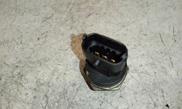Polttoainepaineanturi OEM JUR121930 Opel Zafira B:lle image 2