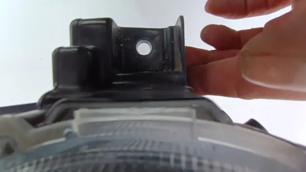 Oikea Etuvalaisin Nissan Juke 10- image 8