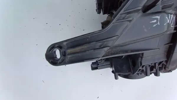 Oikea Etuvalaisin Nissan Juke 10- image 9