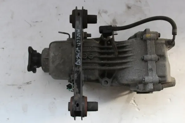 Nissan Qashqai J10 2.0 Petrol 4x4 Differential image 2