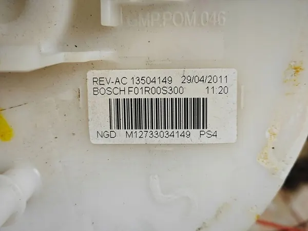 Polttoainepumppu Chevrolet Cruze Orlando 2.0 VCDI OEM 13504149 image 5