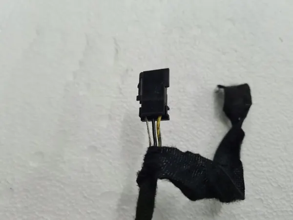 AUX-poortaansluiting OEM 13255833 voor Opel Astra H image 4