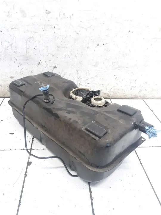 Polttoainesäiliö Alfa Romeo GTV OEM 951024 - Käytetty image 3