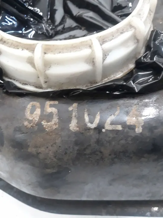 Polttoainesäiliö Alfa Romeo GTV OEM 951024 - Käytetty image 4