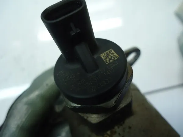 VW SEAT 1.4 TSI CAX Bränslepump 03C127026J image 3