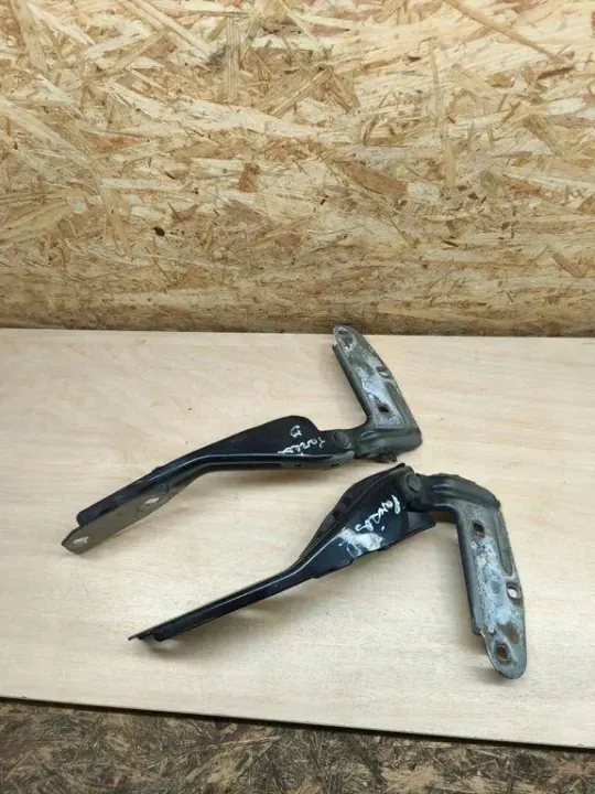 Bisagra derecha capó OEM 7P5823302 Porsche Cayenne image 3