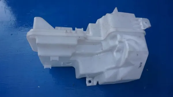 Pompe de réservoir lave-glace OEM 32229650 Volvo XC40 image 2